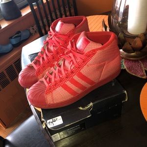 Adidas high top shell toes reflective (red)